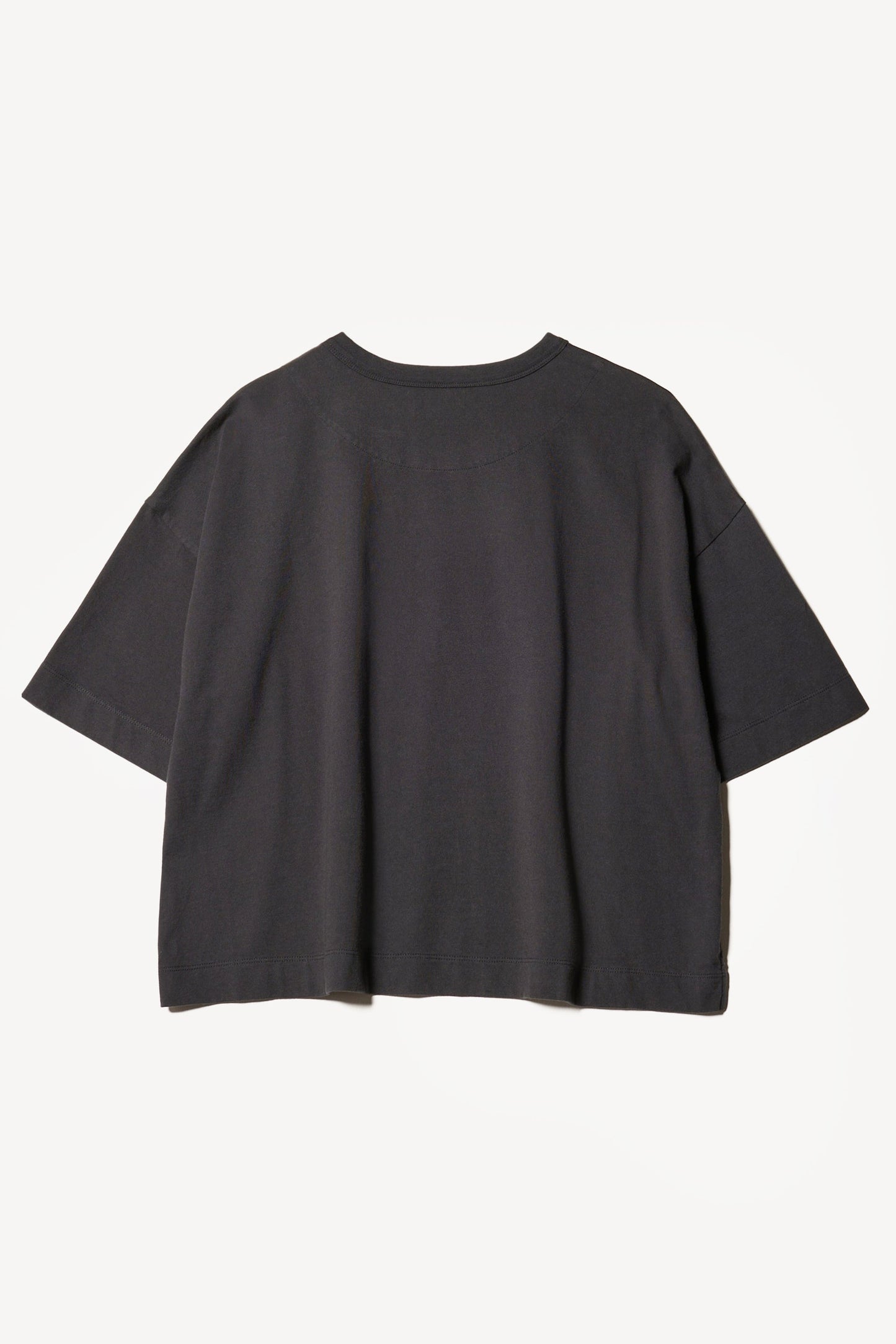 Obelisk Tee Jet Black